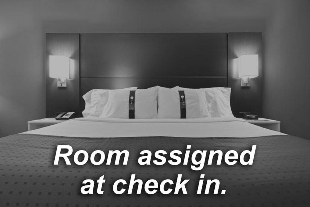 Holiday Inn Express Mccomb By Ihg Exteriör bild