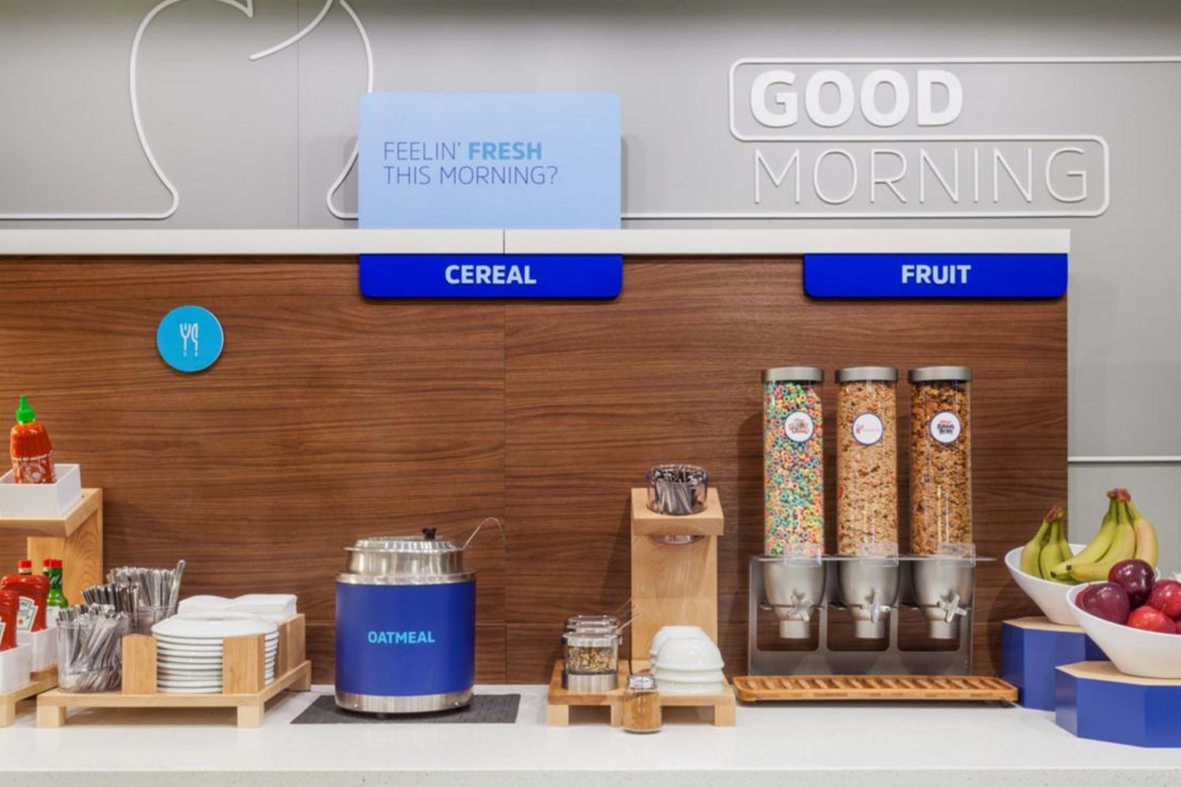 Holiday Inn Express Mccomb By Ihg Exteriör bild