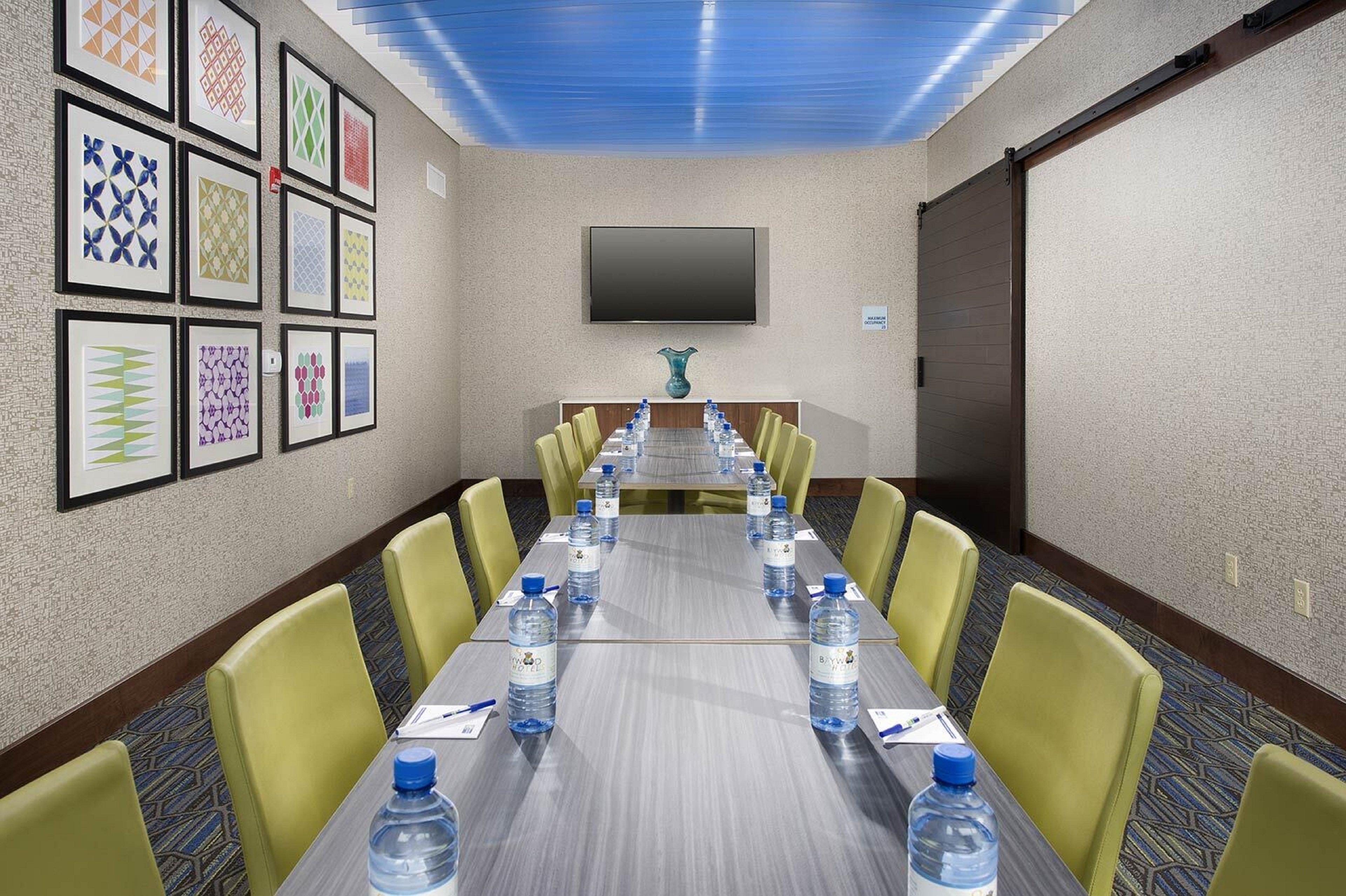 Holiday Inn Express Mccomb By Ihg Exteriör bild