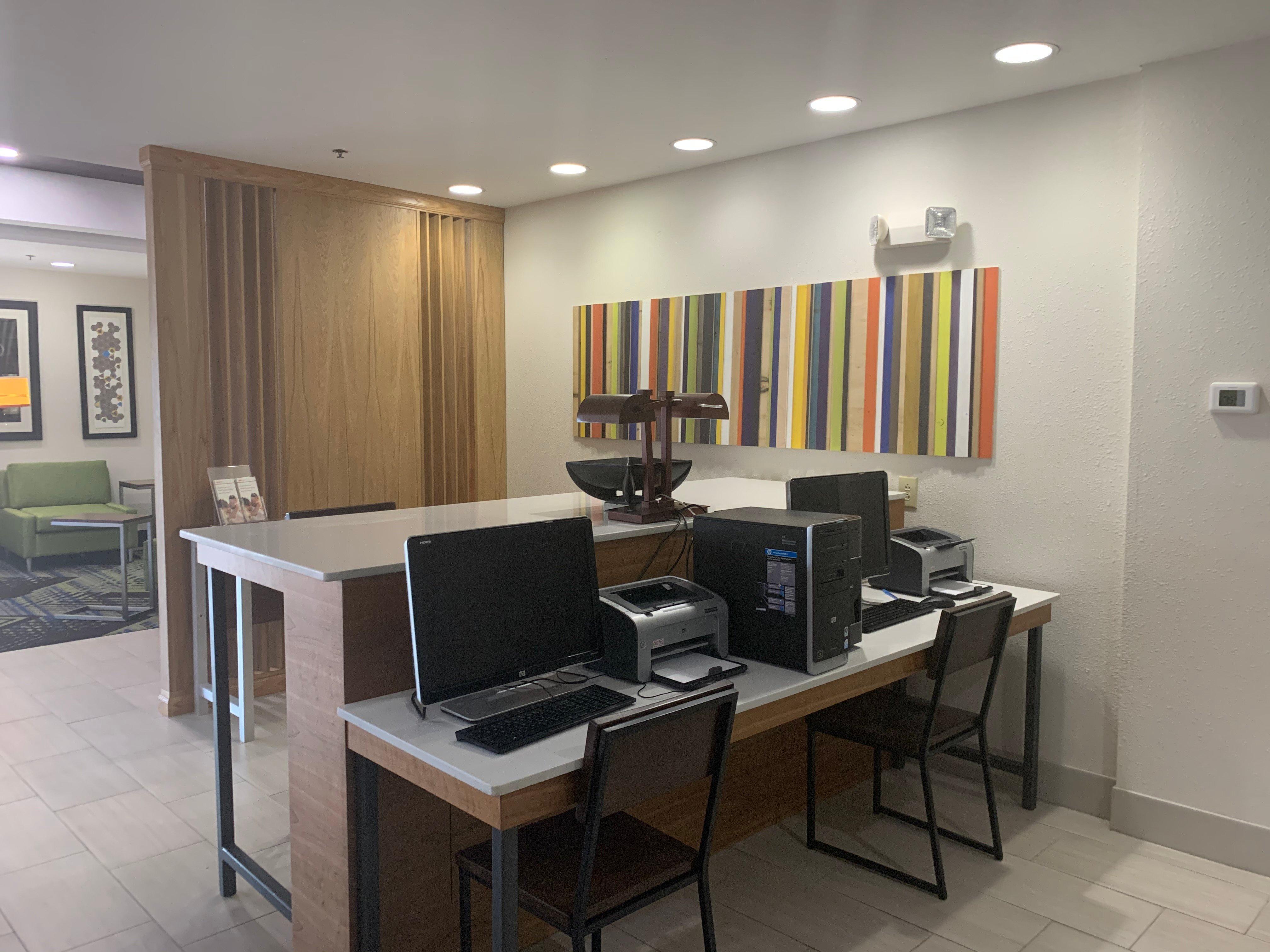 Holiday Inn Express Mccomb By Ihg Exteriör bild