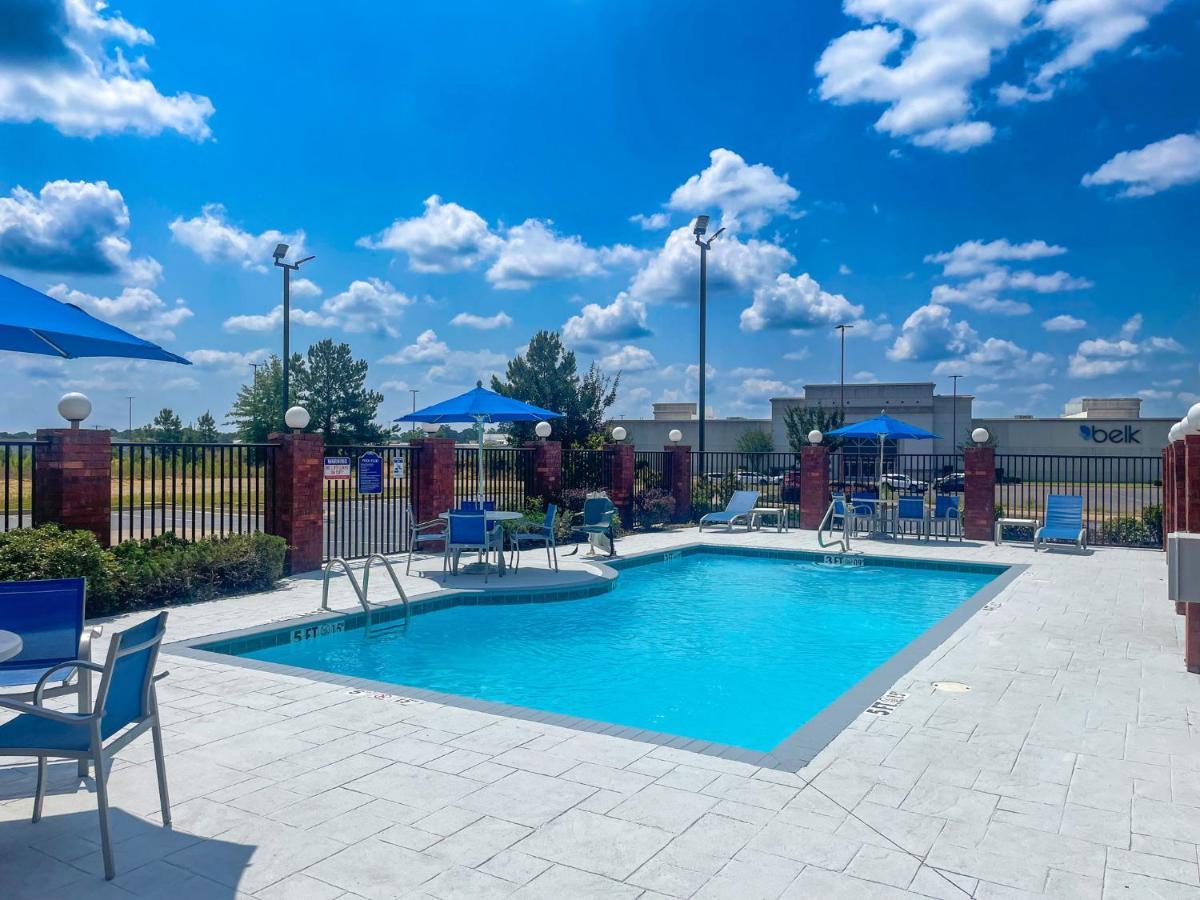 Holiday Inn Express Mccomb By Ihg Exteriör bild