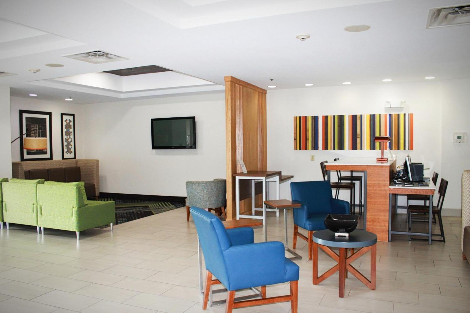 Holiday Inn Express Mccomb By Ihg Exteriör bild